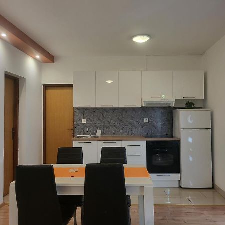 Apartments Lola Biograd Na Moru Exterior photo